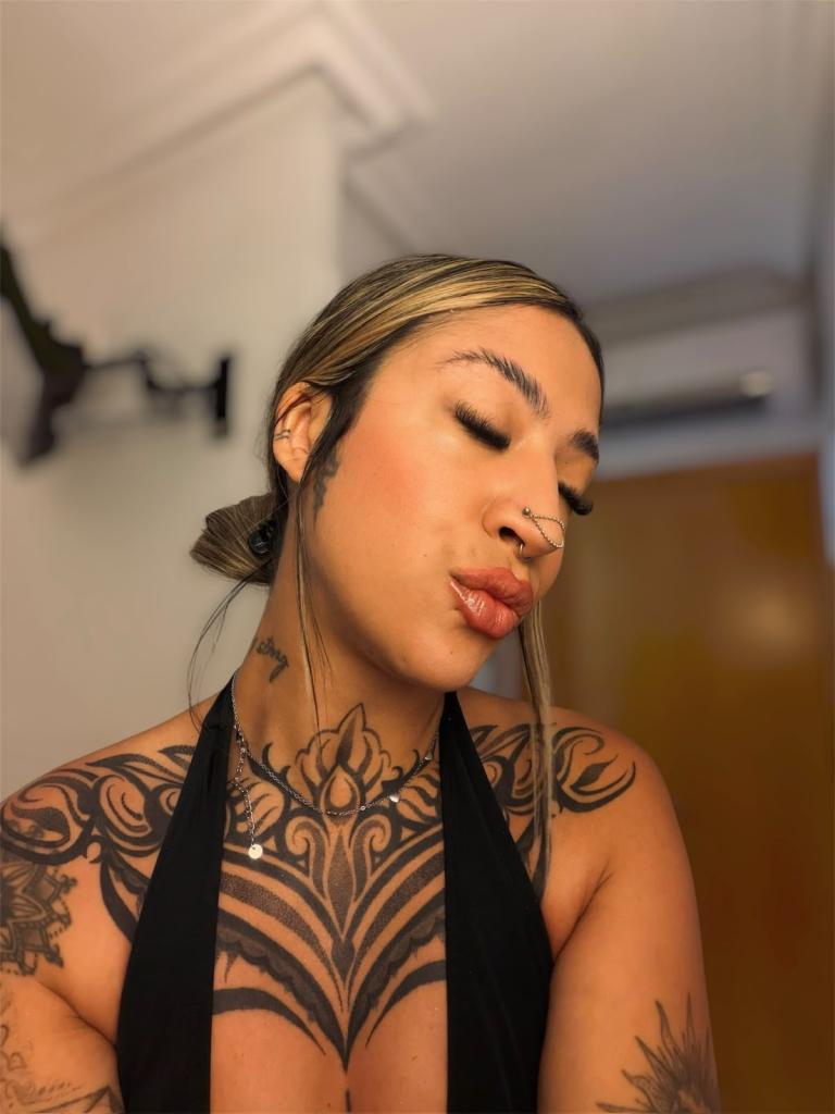 602408236: Chica busca chico en Lérida