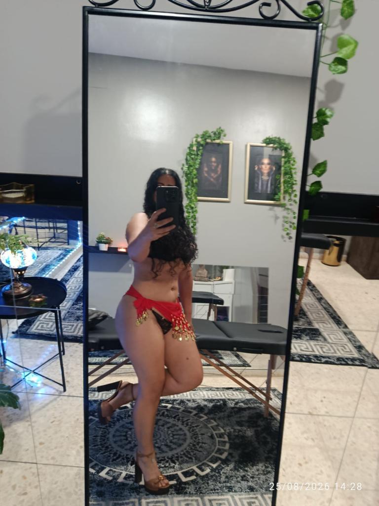 Chica busca chico en Sevilla: 