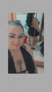 671346583: Chica busca chico en Sevilla