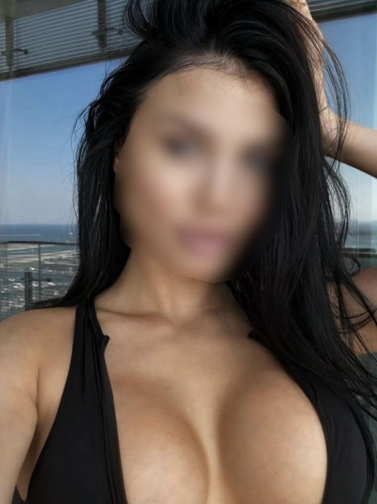 Chica busca chico en Tenerife: 