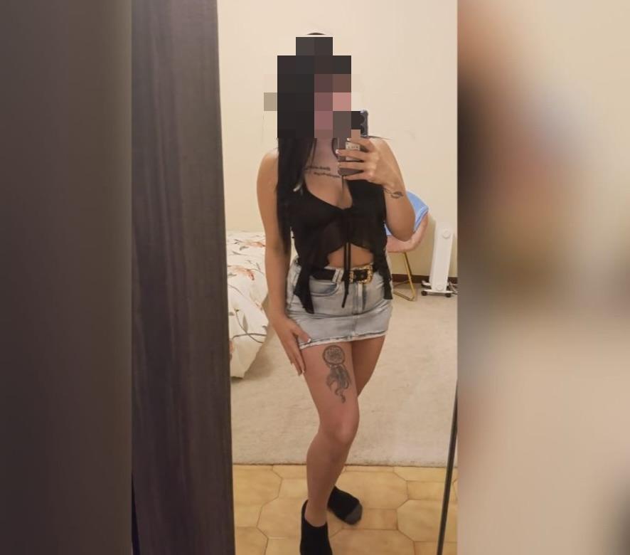 604249855: Chica busca chico en León