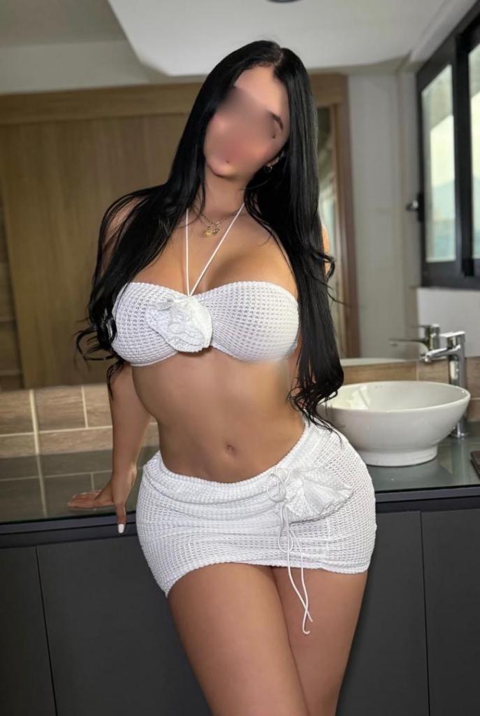 Chica busca chico en Málaga: Chica busca chico