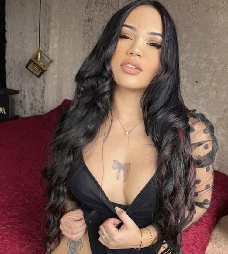 Chica busca chico en Ibiza: 