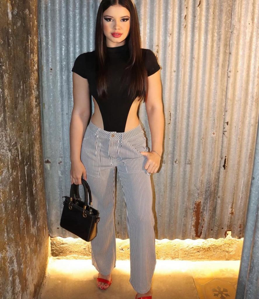 Chica busca chico en Almería: 