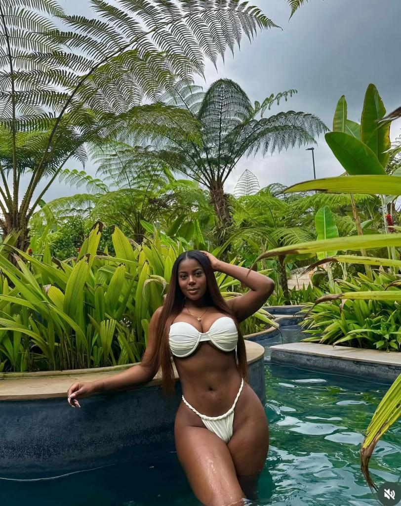 617244090: Chica busca chico en Gerona