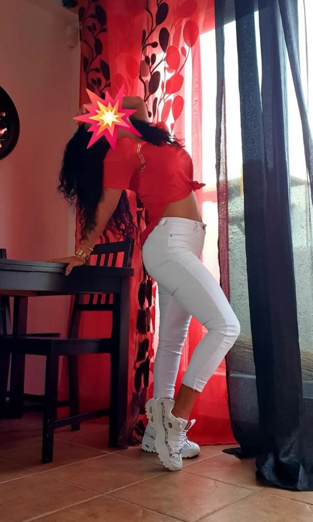 663869604: Chica busca chico en Alicante