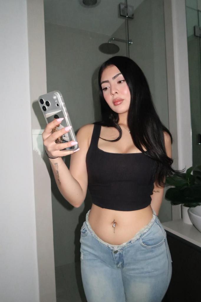 Chica busca chico en Alicante: Chica busca chico