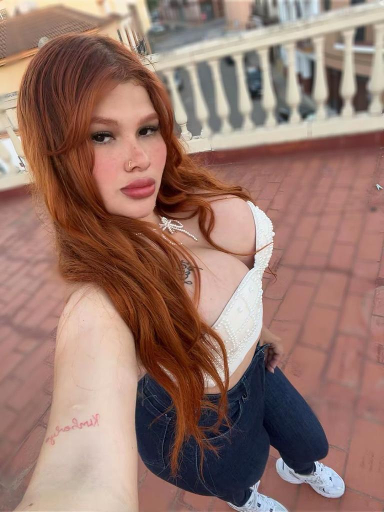 Chica busca chico en Sevilla: 