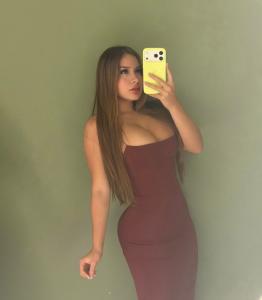 637083566: Chica busca chico en Sevilla