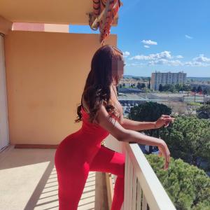 655126259: Chica busca chico en Barcelona