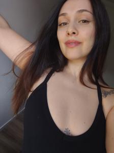 694213838: Chica busca chico en Cantabria