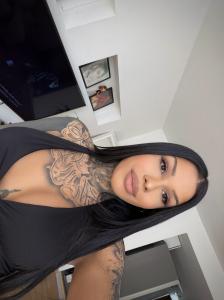 634225102: Chica busca chico en Barcelona
