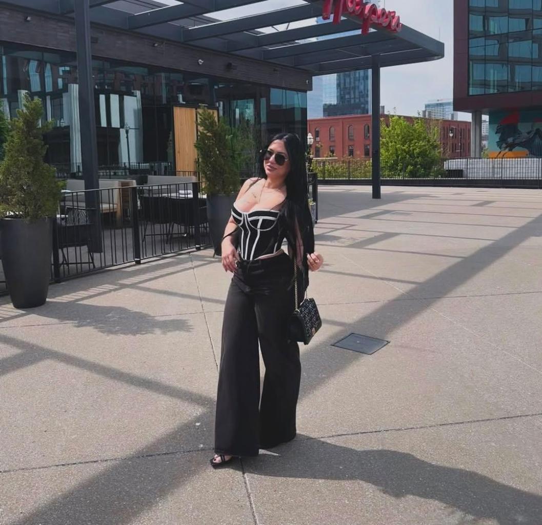 Chica busca chico en Tenerife: 