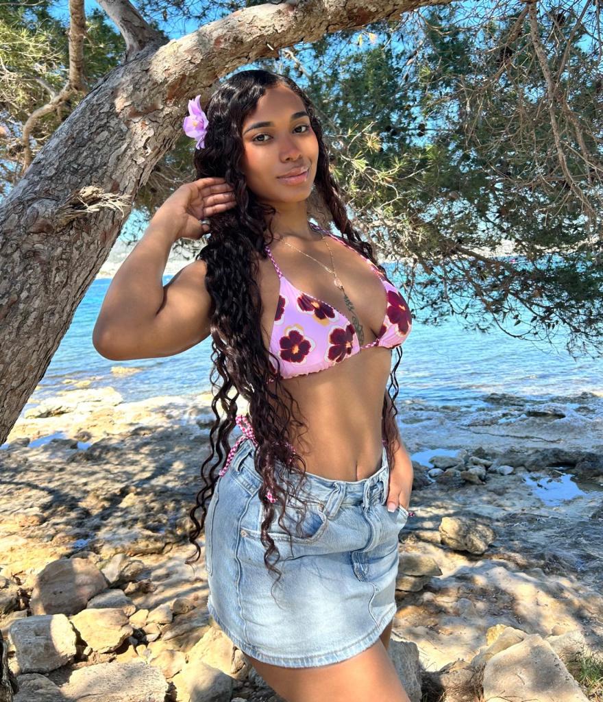 Chica busca chico en Ibiza: 