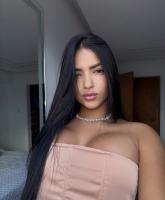 643862807: Chica busca chico en Sevilla