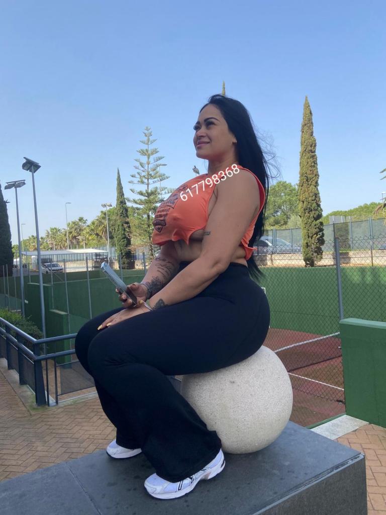 617798368: Chica busca chico en Sevilla