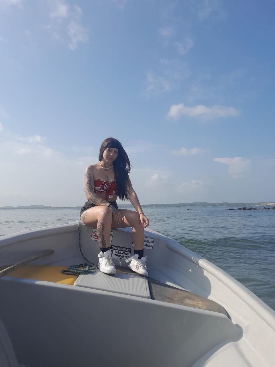 Chica busca chico en Almería: 