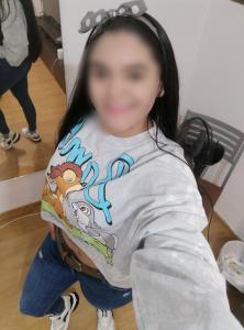 672955271: Chica busca chico en Barcelona