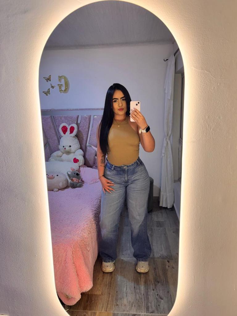 613772354: Chica busca chico en Alicante