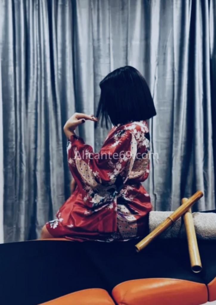Chica busca chico en Granada: 