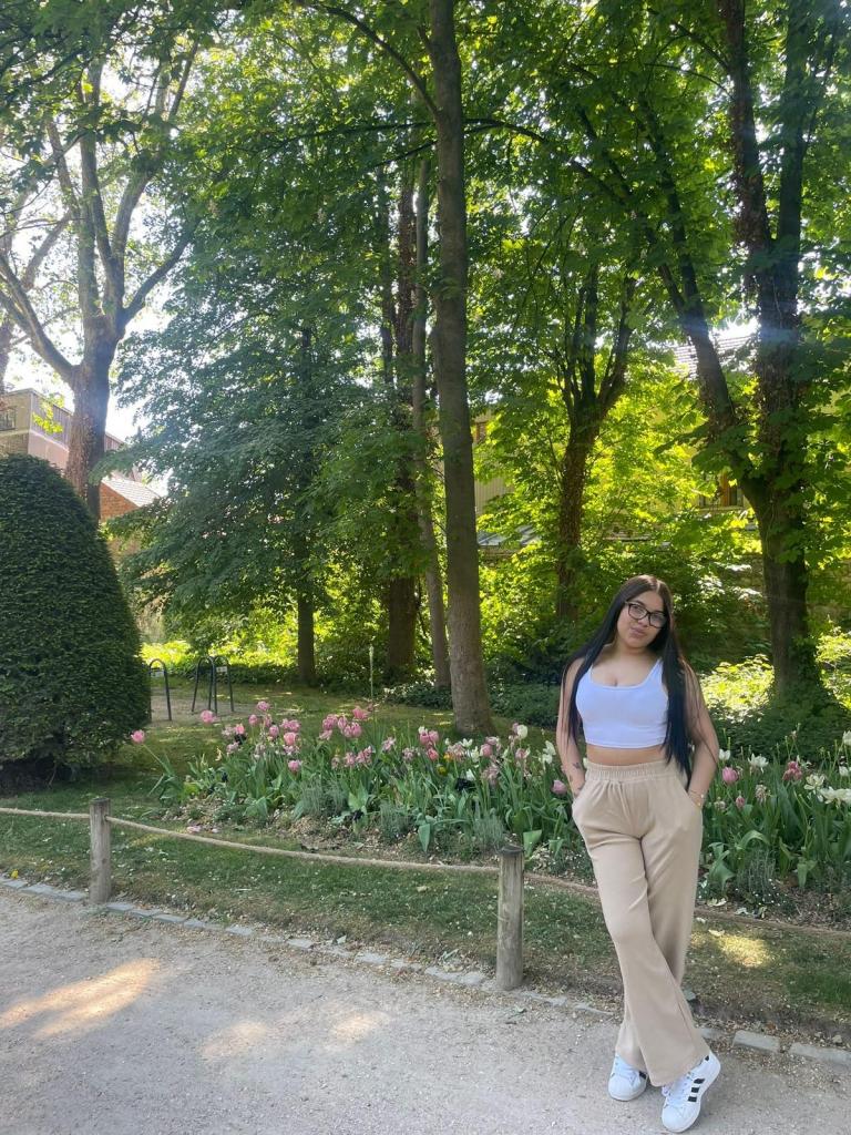634649359: Chica busca chico en Ibiza