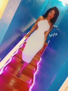 604385583: Chica busca chico en Barcelona