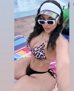 631015240: Chica busca chico en Gerona