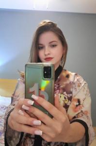 613207338: Chica busca chico en Cádiz