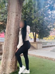 613853919: Chica busca chico en Madrid