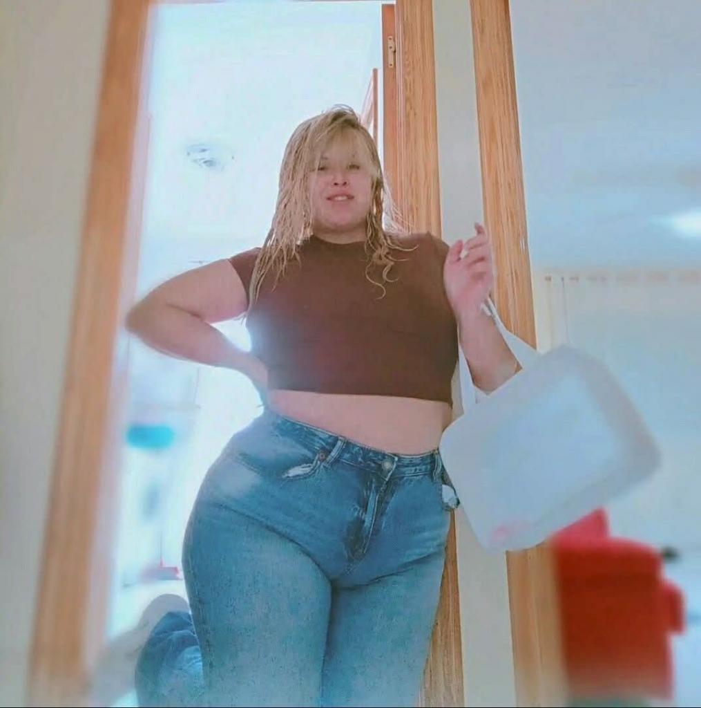 604348557: Chica busca chico en Madrid