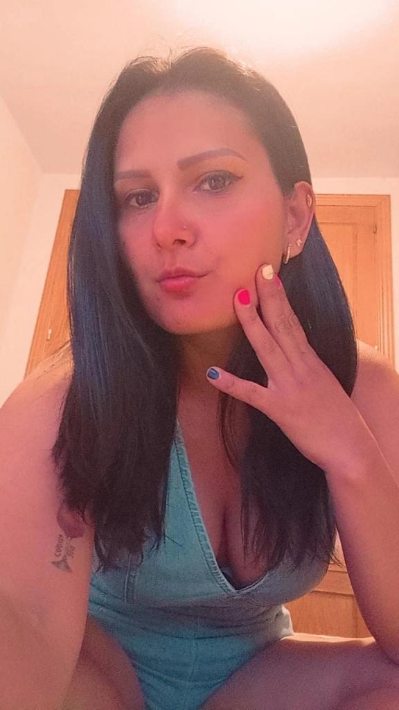 624798269: Chica busca chico en Valencia