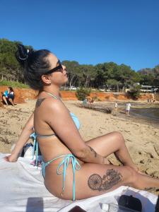 613342270: Chica busca chico en Barcelona