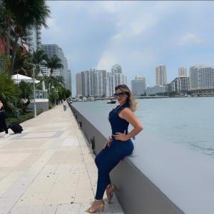 613888998: Chica busca chico en Barcelona