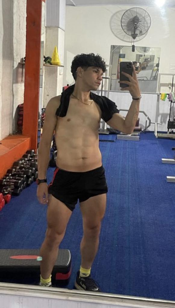 637104417: Chico busca chica en Murcia