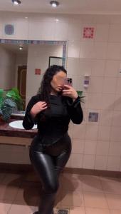 607506151: Chica busca chico en Málaga