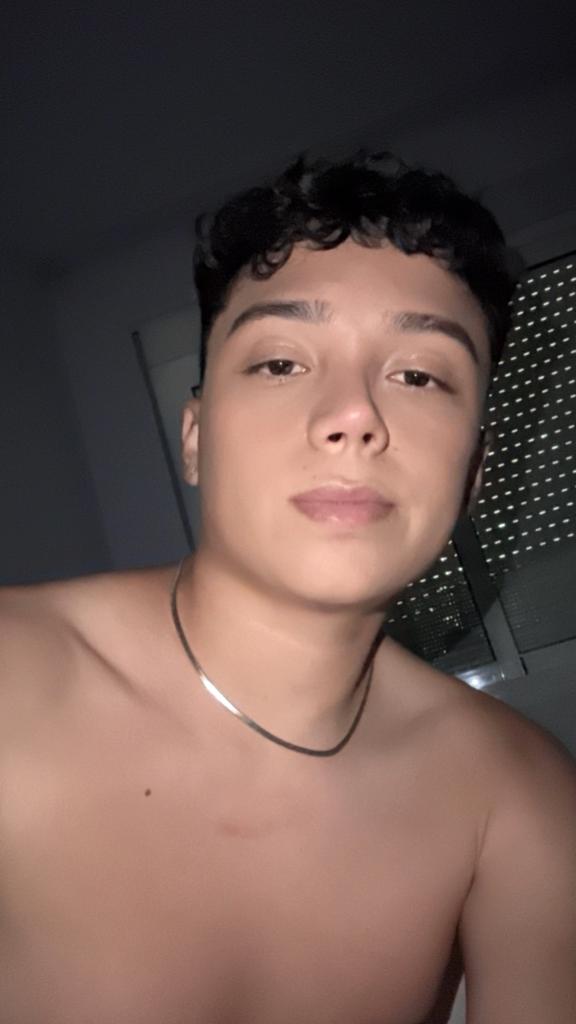 Chico busca chica en Málaga: 