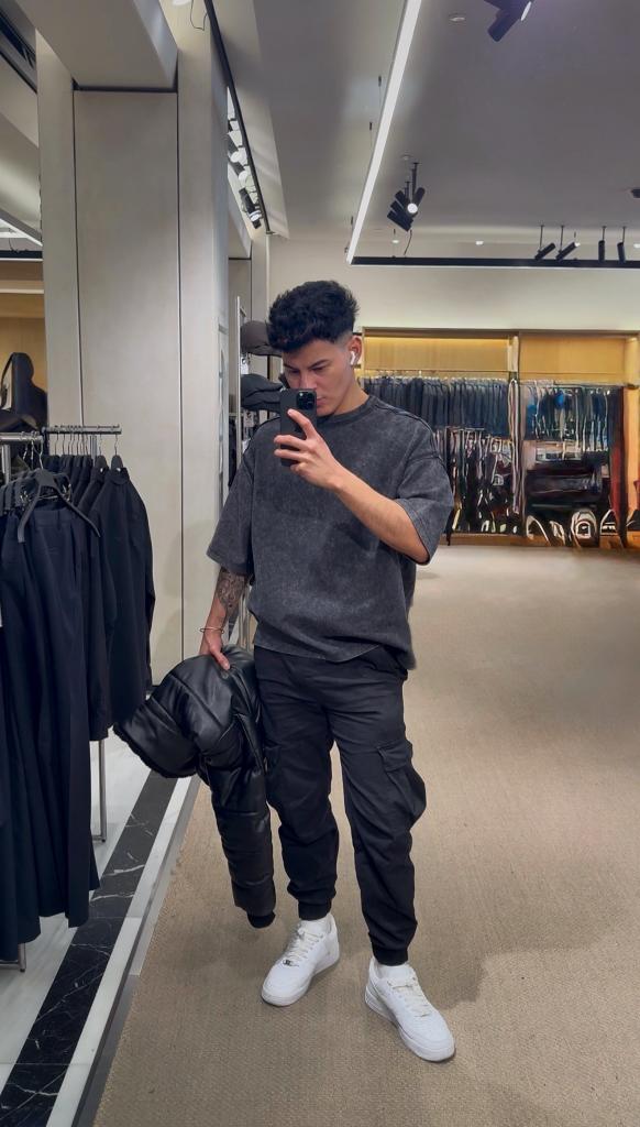 Chico busca chica en Barcelona: 