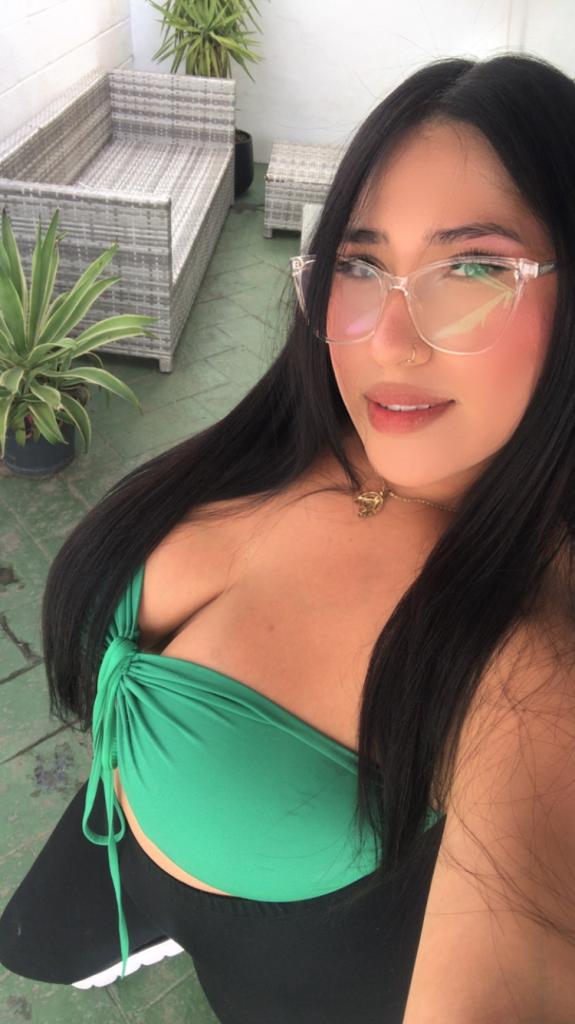 Chica busca chico en Cádiz: 