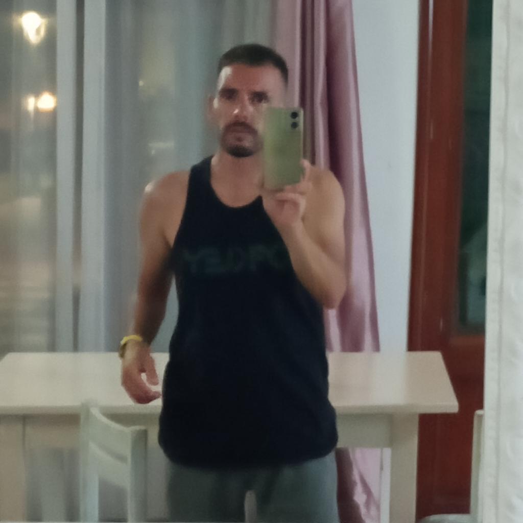 613348599: Chico busca chica en Mallorca