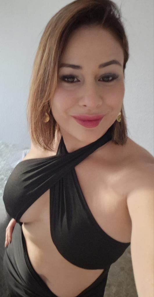 647163074: Chica busca chico en Málaga