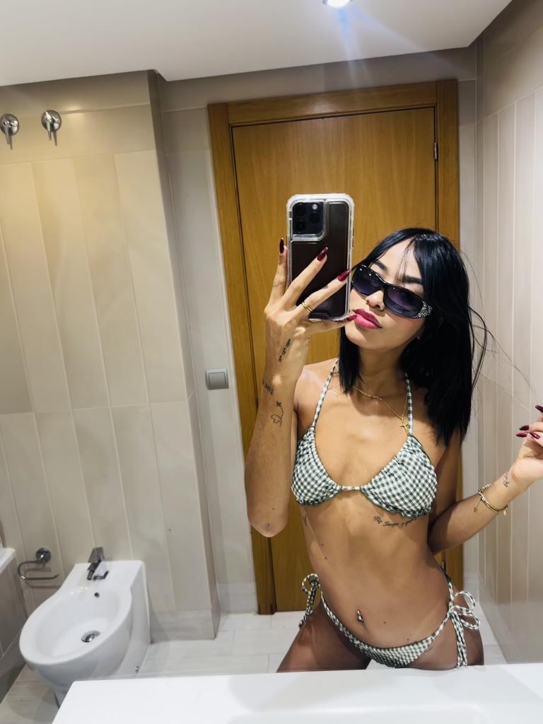 613561886: Chica busca chico en Málaga