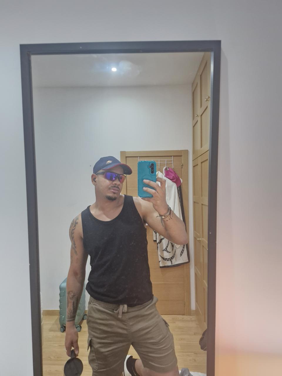 615311591: Chico busca chica en Madrid