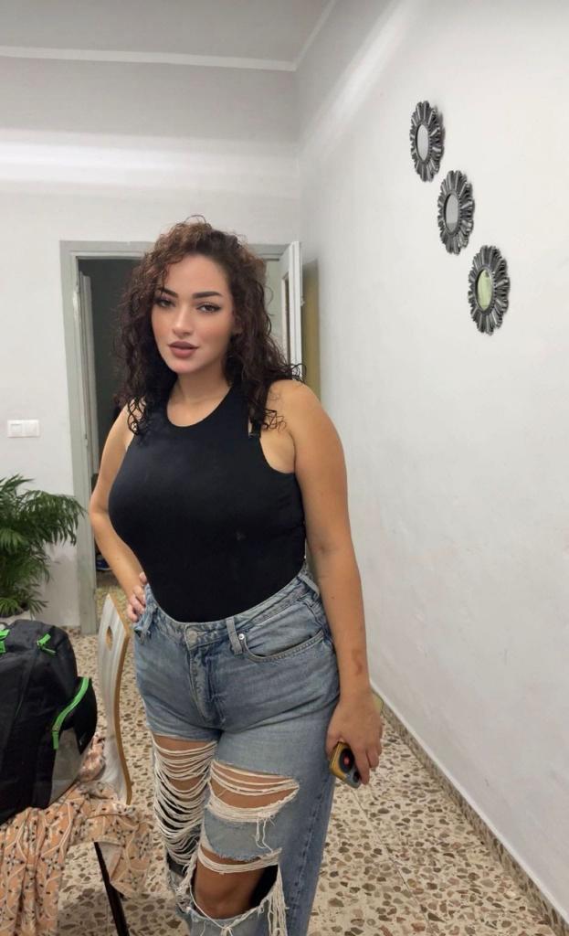 643910066: Chica busca chico en Málaga