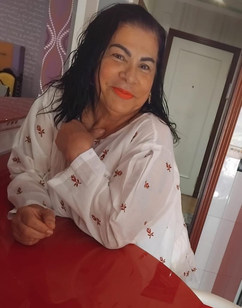 605441210: Chica busca chico en Pontevedra