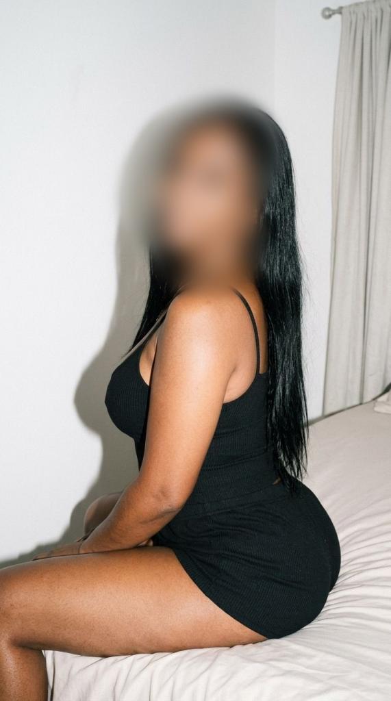 Chica busca chico en Tenerife: 
