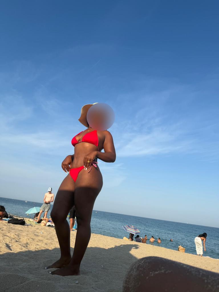 637804570: Chica busca chico en Barcelona