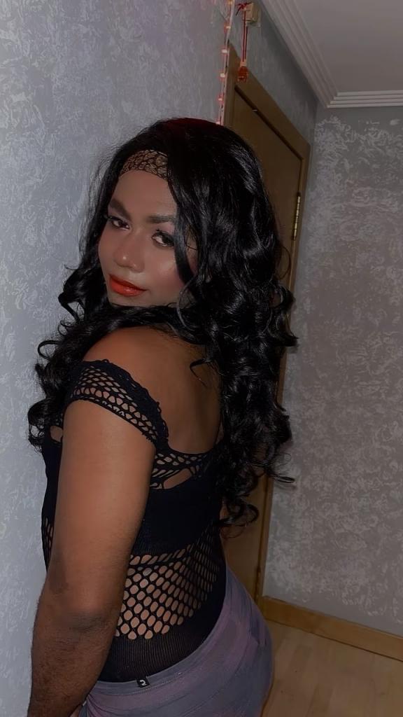 613964239: Transexual en Navarra