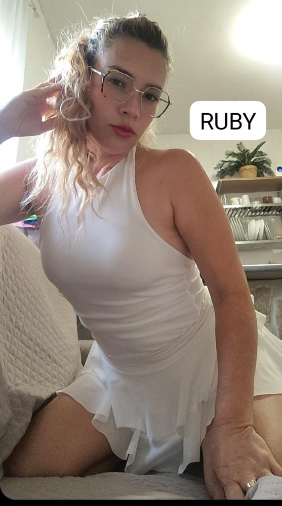 Chica busca chico en Cádiz: 