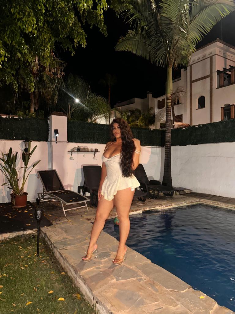 674679757: Chica busca chico en Málaga