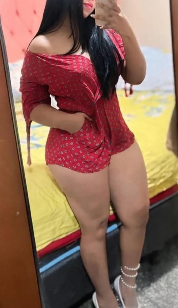 643697488: Chica busca chico en La Coruña